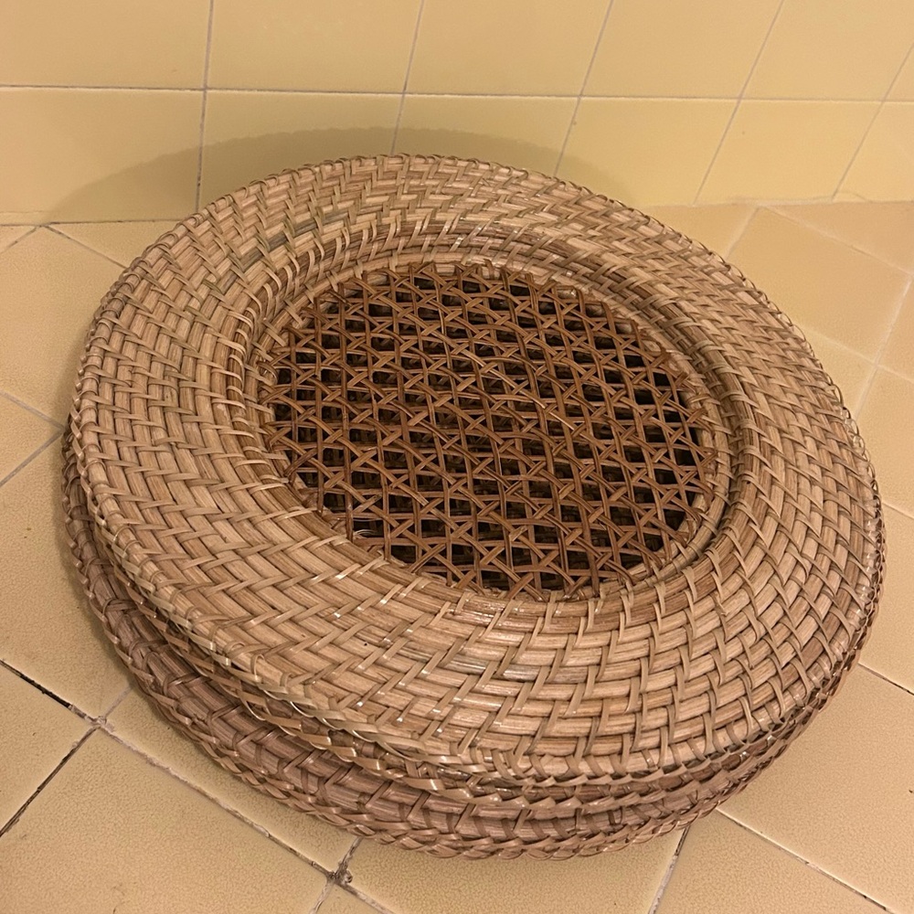 4 Pack Rattan Plate Chargers